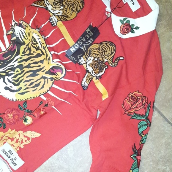 🚫SOLD!!!!!🚫New Tiger Rugby shirt Red - Picture 4 of 8